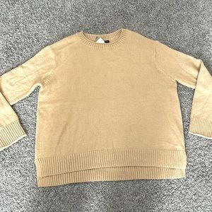Banana Republic women’s NWT sweater size medium
